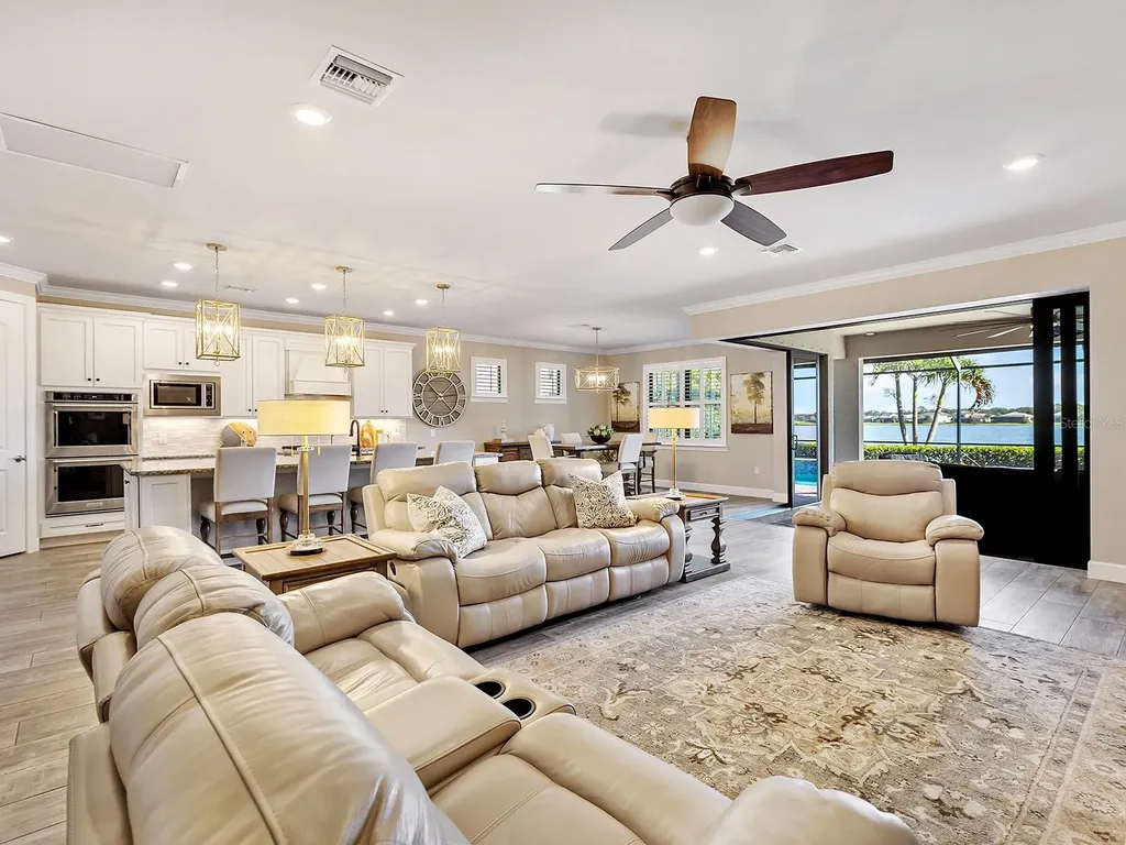 7884 Grande Shores Drive Sarasota FL 34240