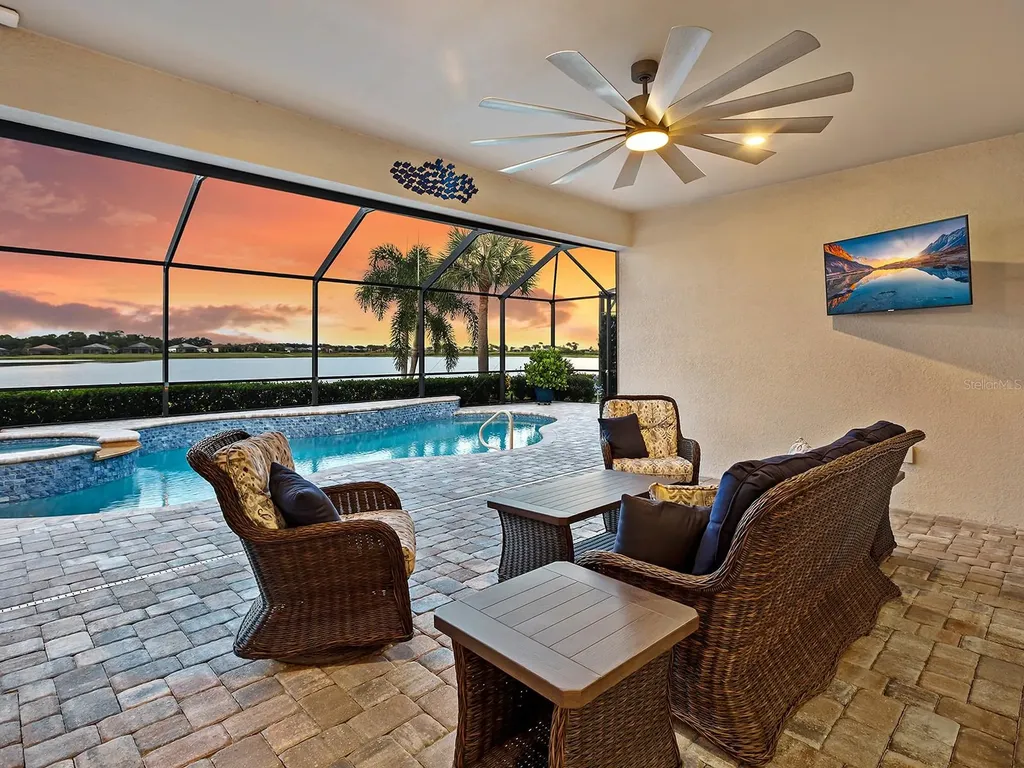 7884 Grande Shores Drive Sarasota FL 34240