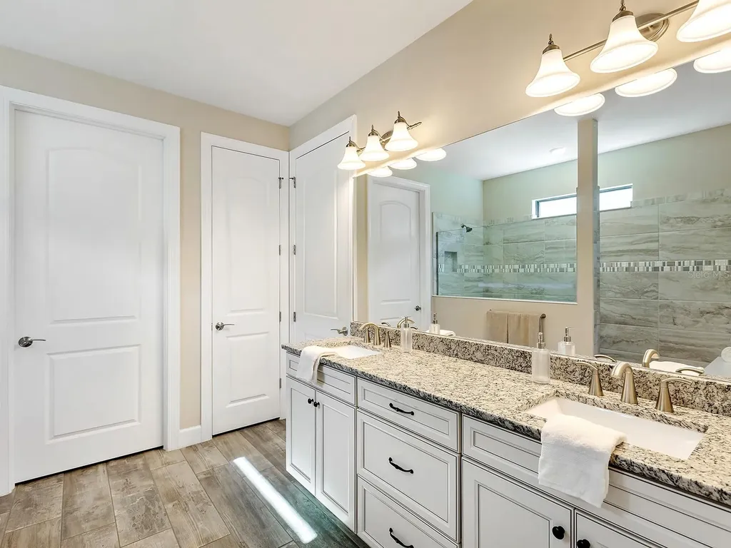 7884 Grande Shores Drive Sarasota FL 34240