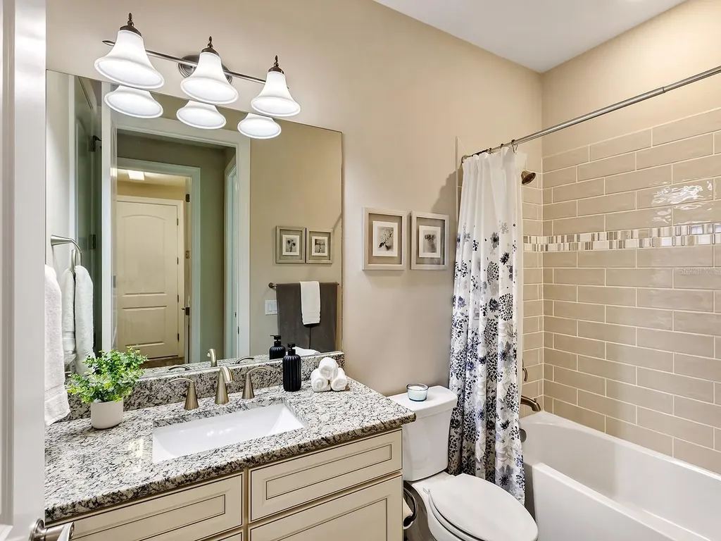 7884 Grande Shores Drive Sarasota FL 34240