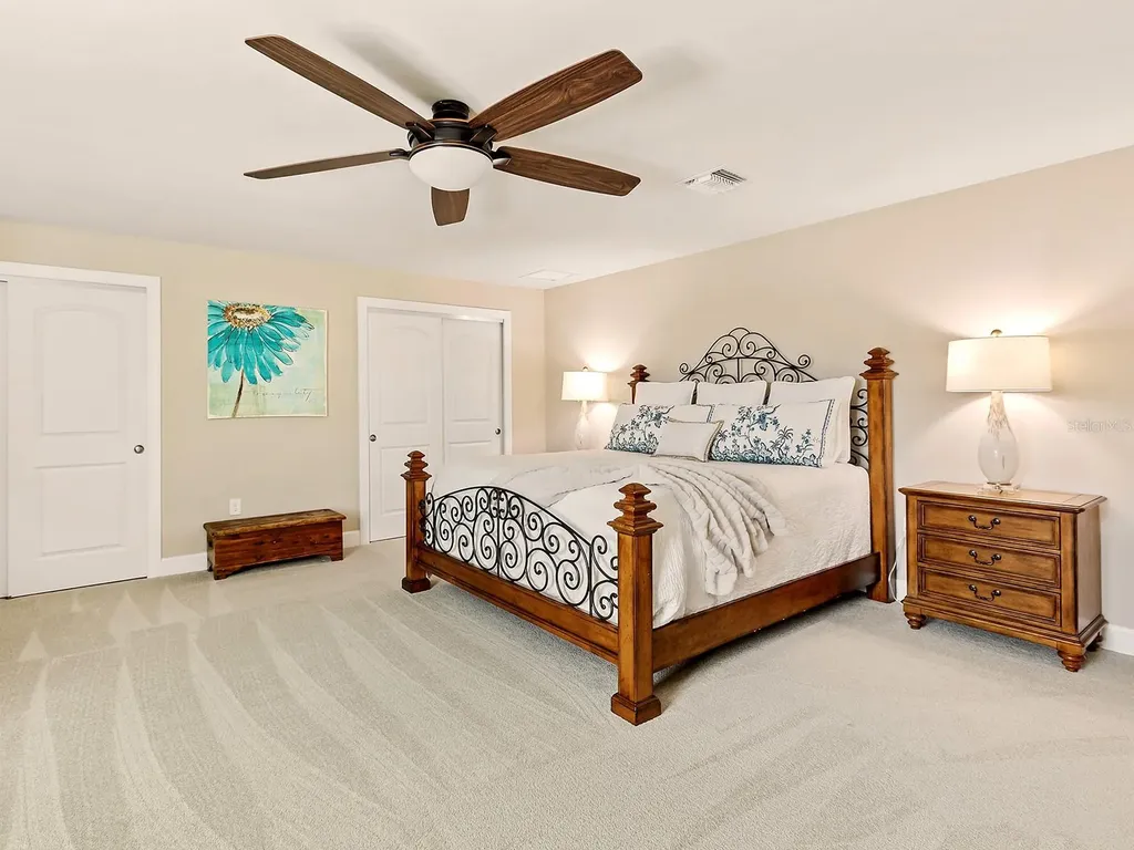 7884 Grande Shores Drive Sarasota FL 34240