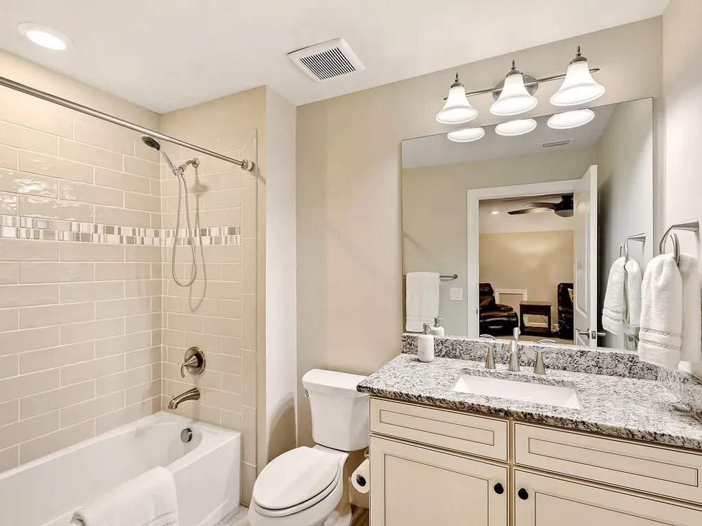 7884 Grande Shores Drive Sarasota FL 34240