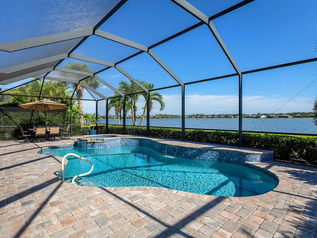 7884 Grande Shores Drive Sarasota FL 34240