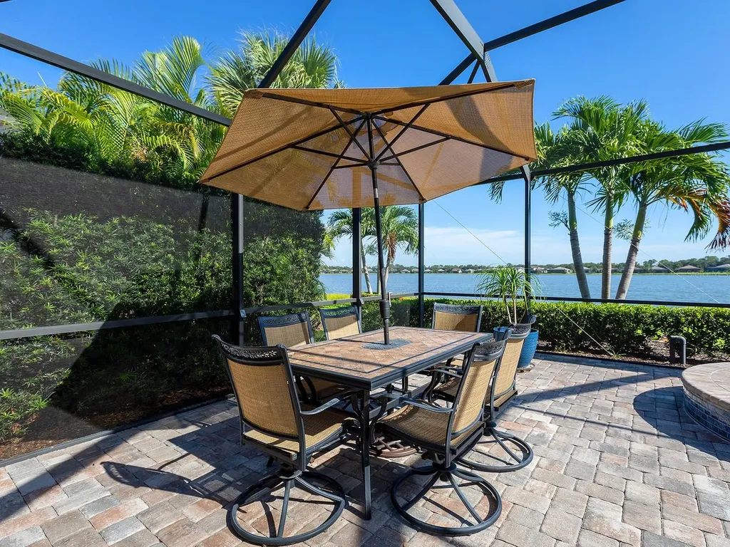 7884 Grande Shores Drive Sarasota FL 34240