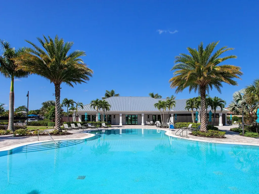 7884 Grande Shores Drive Sarasota FL 34240