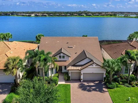 7884 Grande Shores Drive Sarasota FL 34240