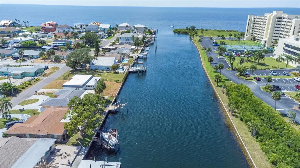 6013 Beverly Drive Hudson FL 34667
