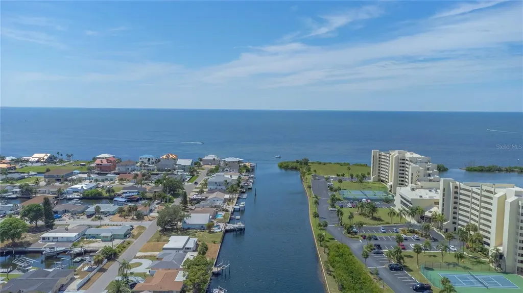 6013 Beverly Drive Hudson FL 34667