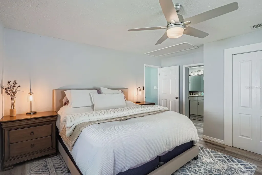 4311 2nd Avenue E Bradenton FL 34208