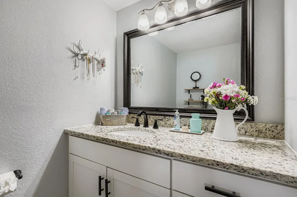 4311 2nd Avenue E Bradenton FL 34208