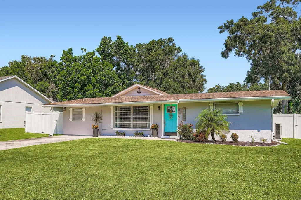 4311 2nd Avenue E Bradenton FL 34208