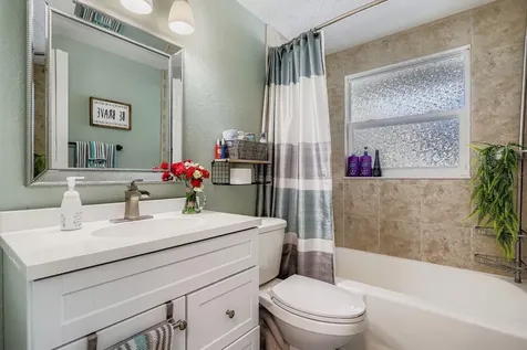 4311 2nd Avenue E Bradenton FL 34208