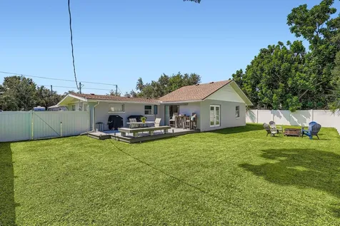 4311 2nd Avenue E Bradenton FL 34208