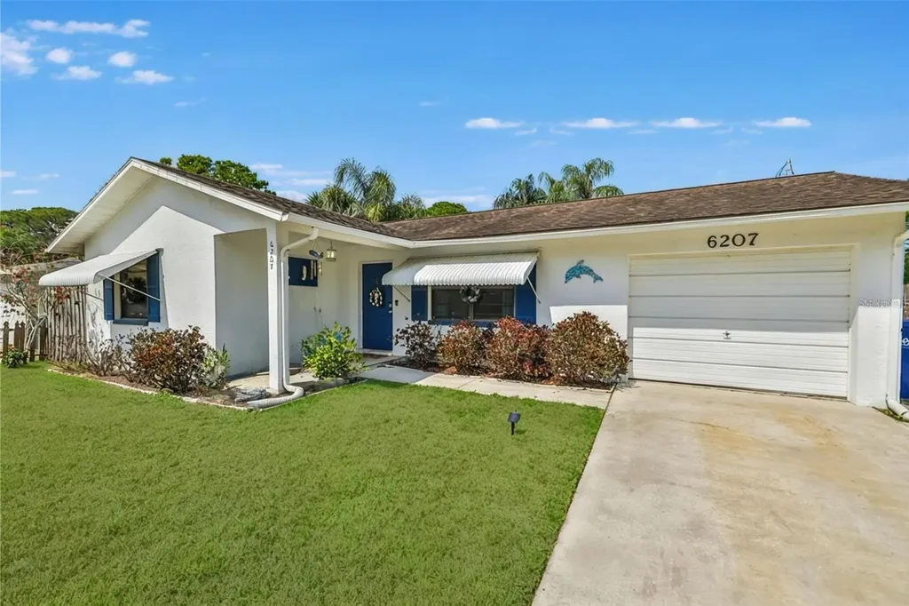 6207 57th Avenue N St Petersburg FL 33709