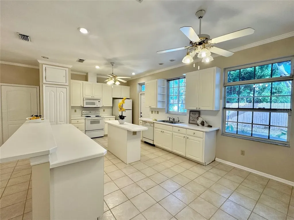 1849 Vamo Drive Sarasota FL 34231