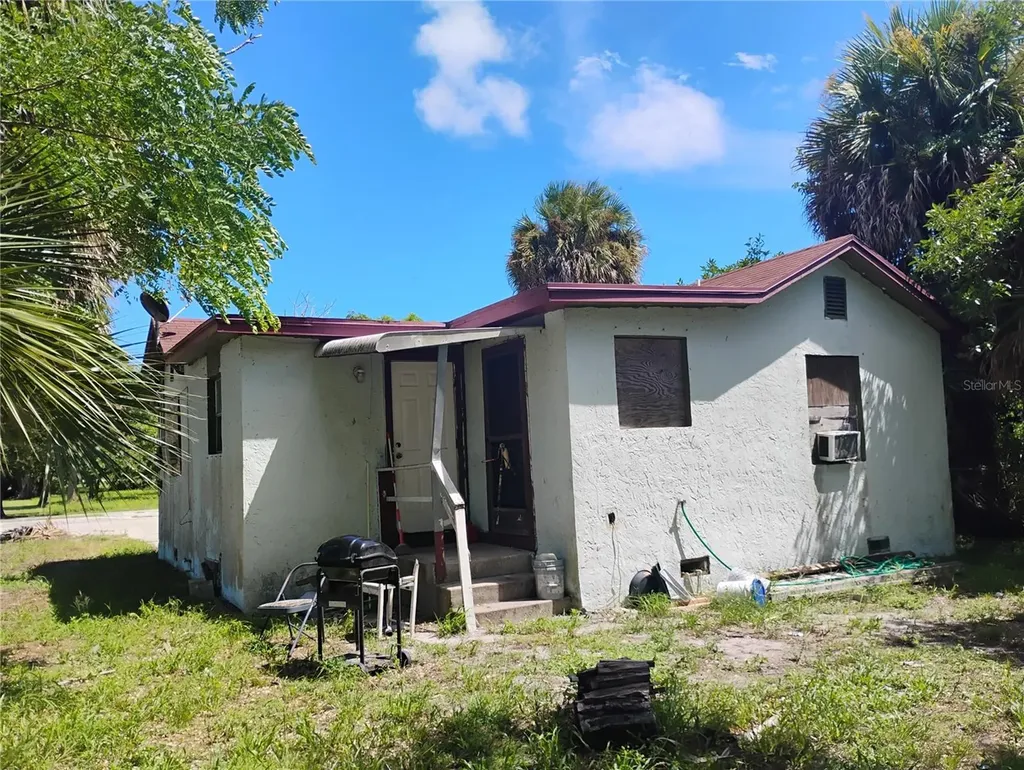619 N 9th Street Fort Pierce FL 34950