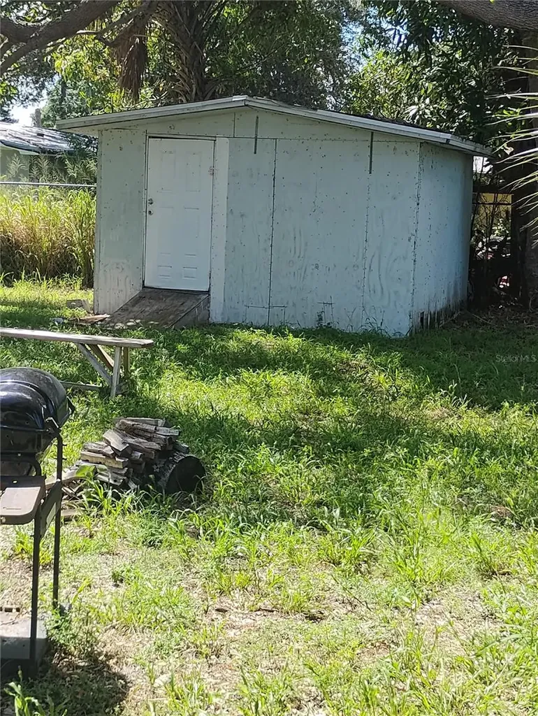 619 N 9th Street Fort Pierce FL 34950