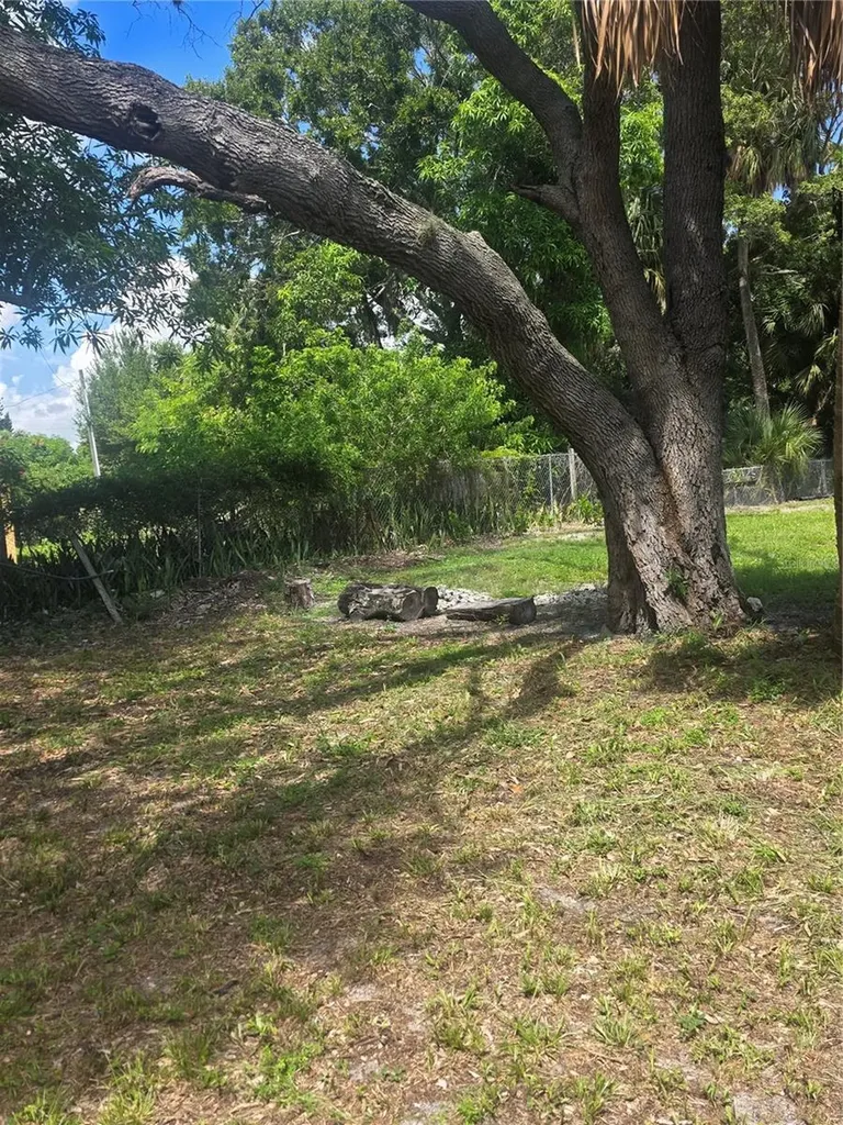 619 N 9th Street Fort Pierce FL 34950