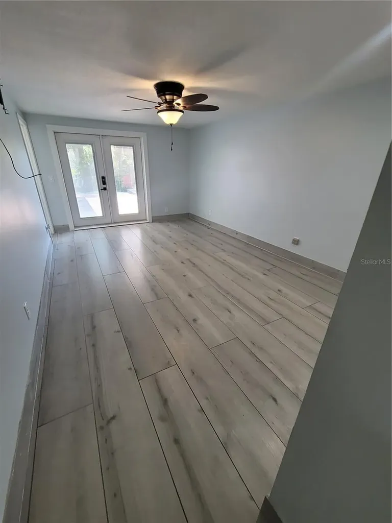8320 Woodlake Place Tampa FL 33615