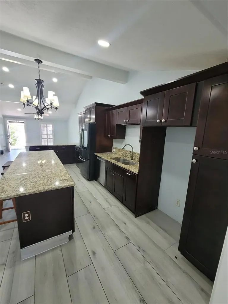 8320 Woodlake Place Tampa FL 33615