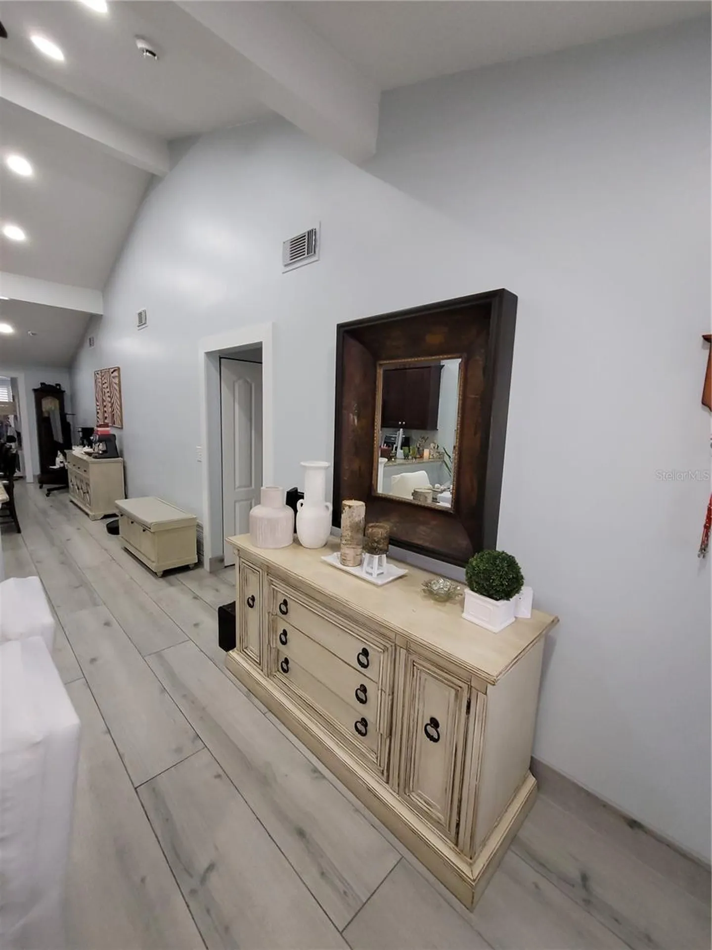 8320 Woodlake Place Tampa FL 33615