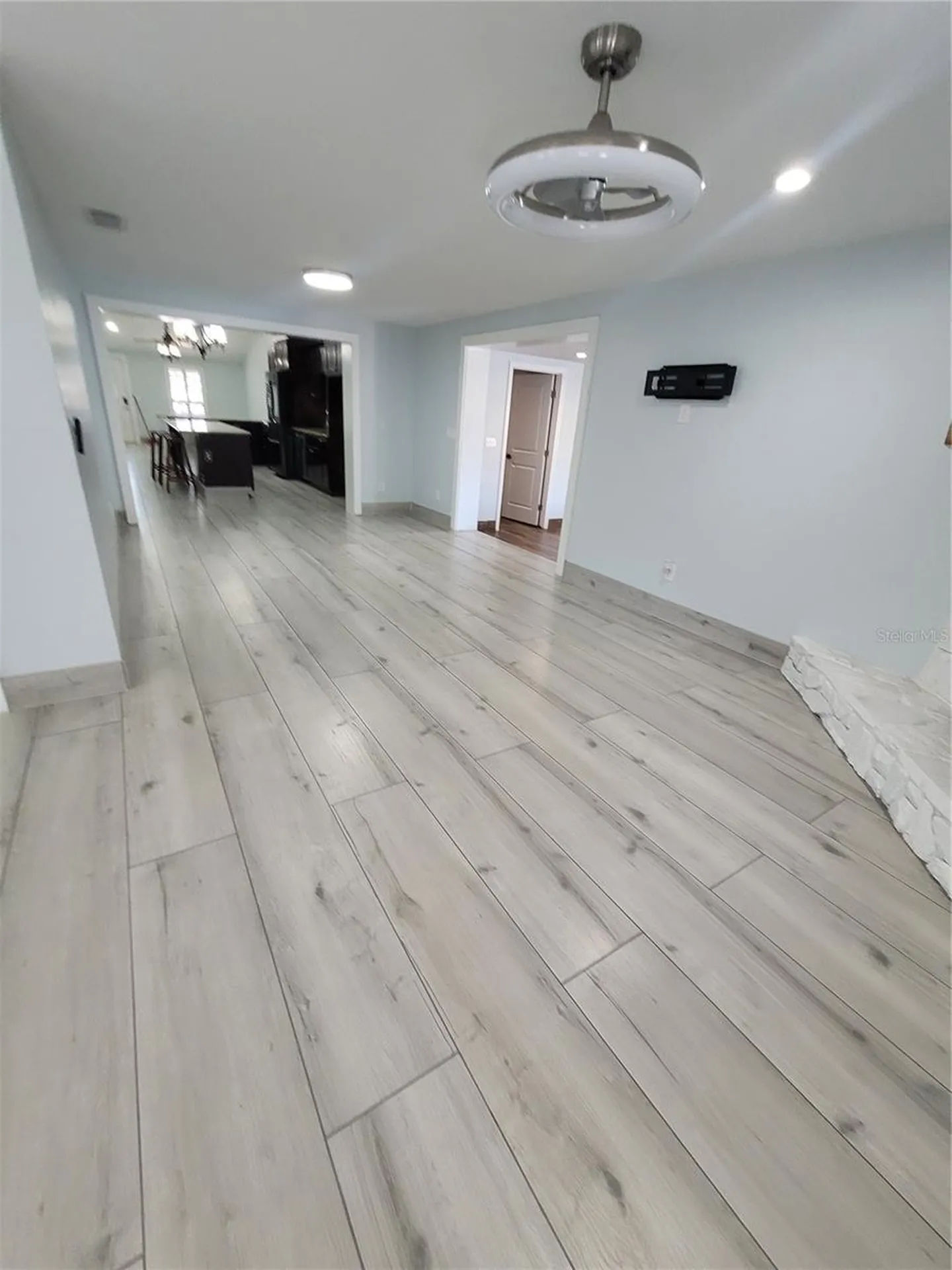 8320 Woodlake Place Tampa FL 33615