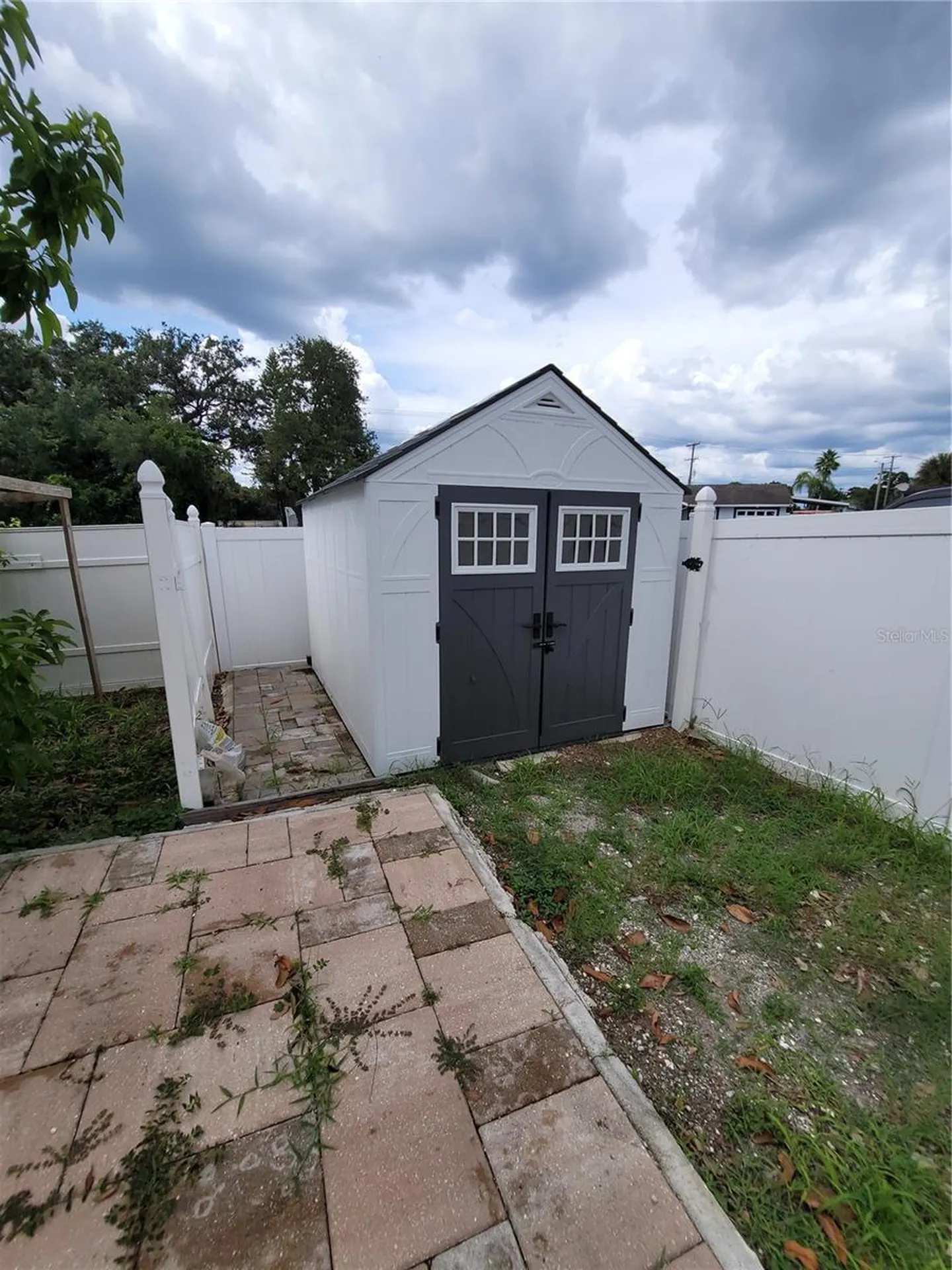 8320 Woodlake Place Tampa FL 33615