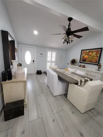 8320 Woodlake Place Tampa FL 33615