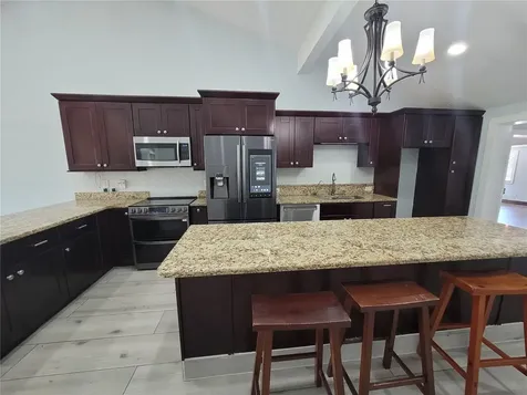 8320 Woodlake Place Tampa FL 33615