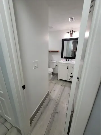 8320 Woodlake Place Tampa FL 33615