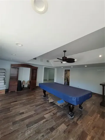 8320 Woodlake Place Tampa FL 33615