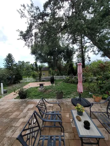 8320 Woodlake Place Tampa FL 33615