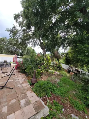 8320 Woodlake Place Tampa FL 33615