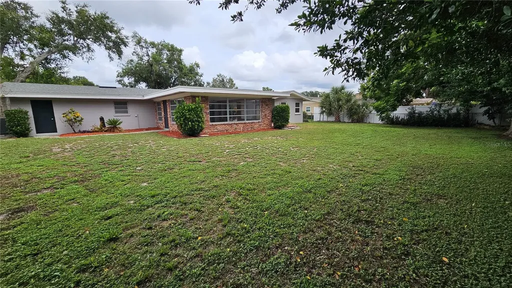 880 Oleander Drive SE Winter Haven FL 33880