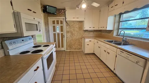 880 Oleander Drive SE Winter Haven FL 33880