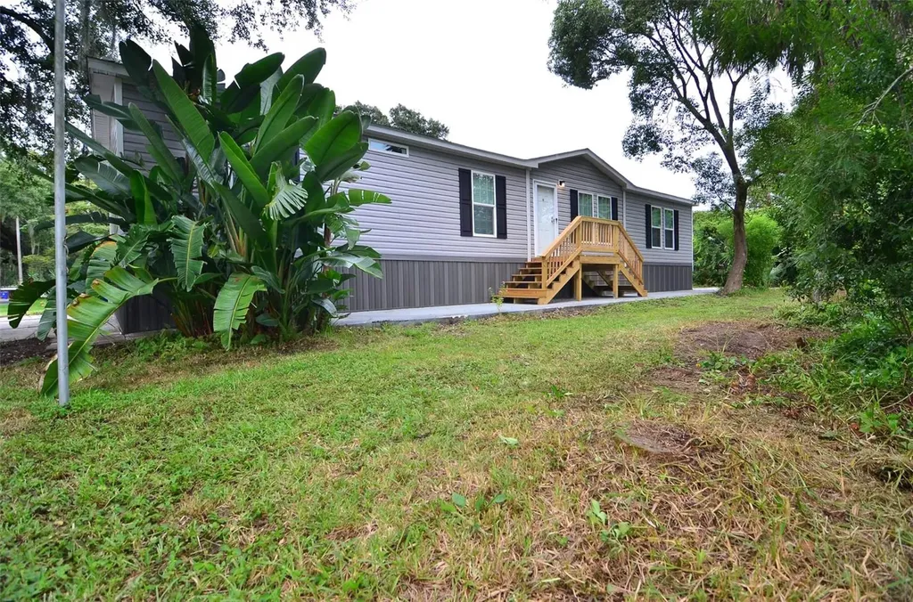 515 Twin Lakes Circle Lakeland FL 33815
