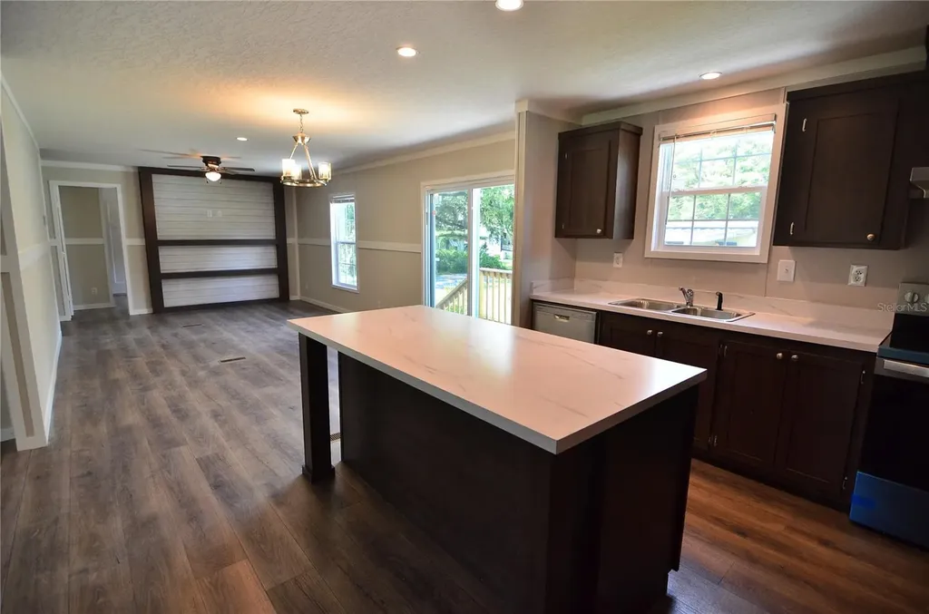 515 Twin Lakes Circle Lakeland FL 33815
