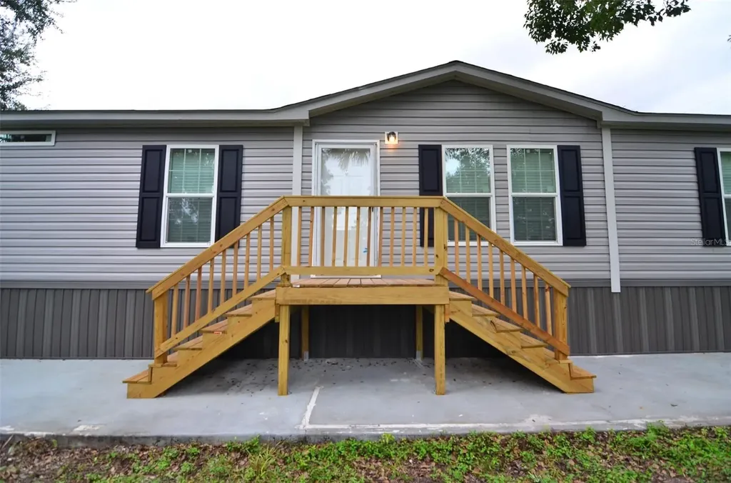 515 Twin Lakes Circle Lakeland FL 33815