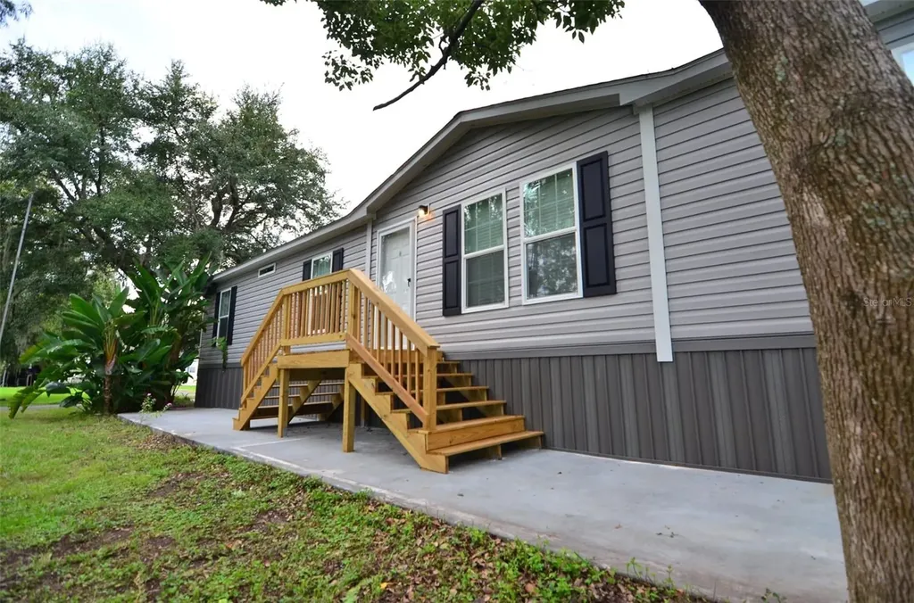 515 Twin Lakes Circle Lakeland FL 33815