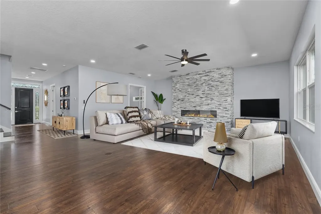 3709 W Dale Avenue Tampa FL 33609
