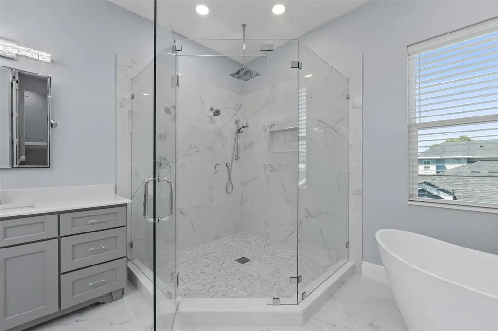 3709 W Dale Avenue Tampa FL 33609