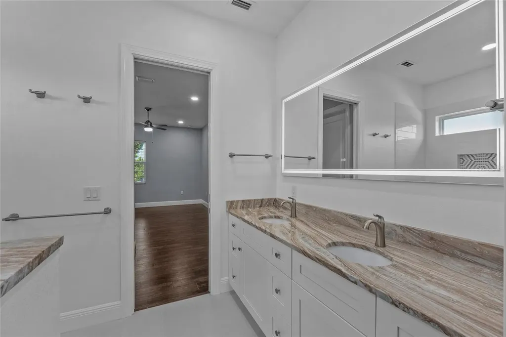3709 W Dale Avenue Tampa FL 33609