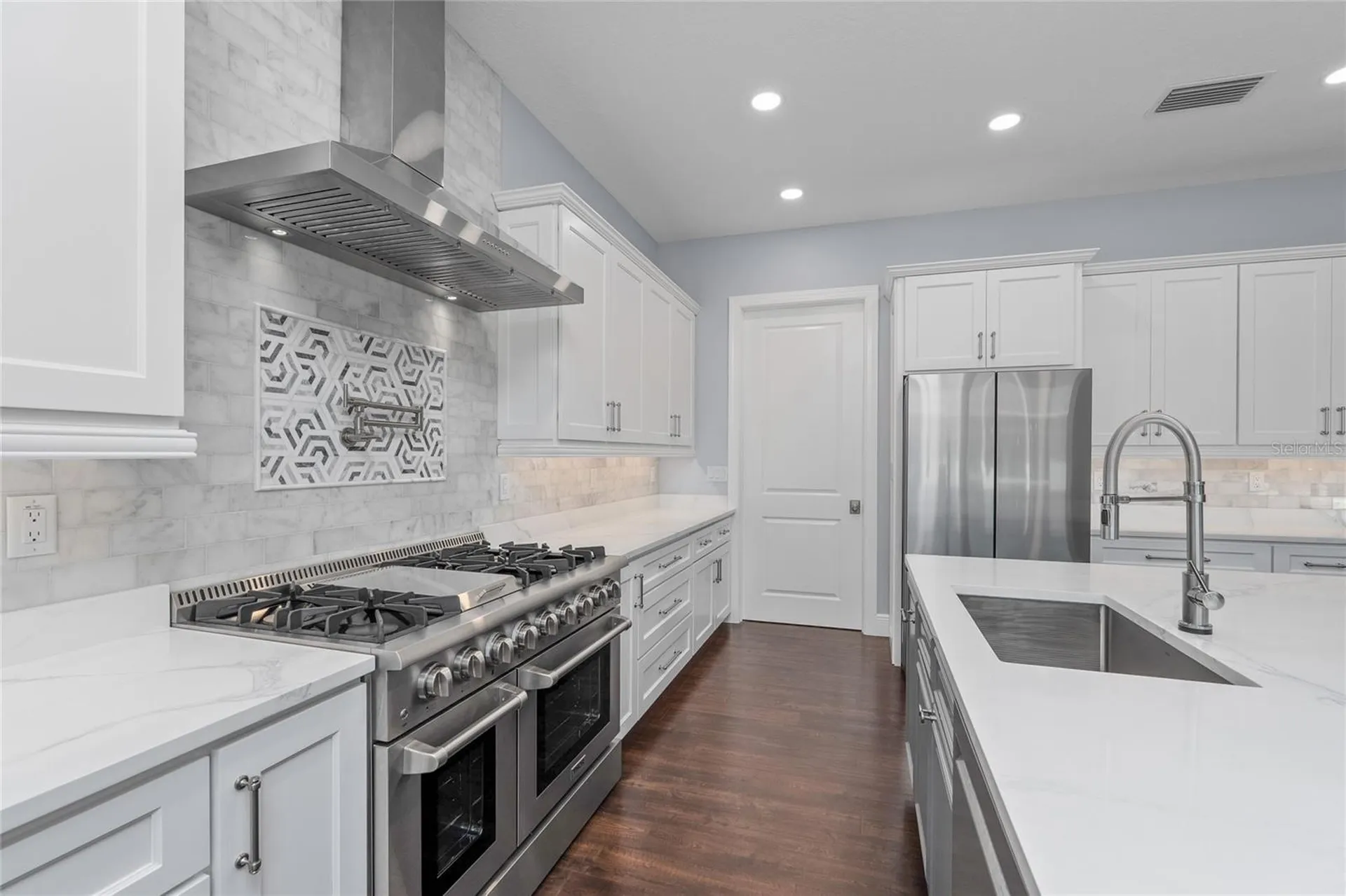 3709 W Dale Avenue Tampa FL 33609