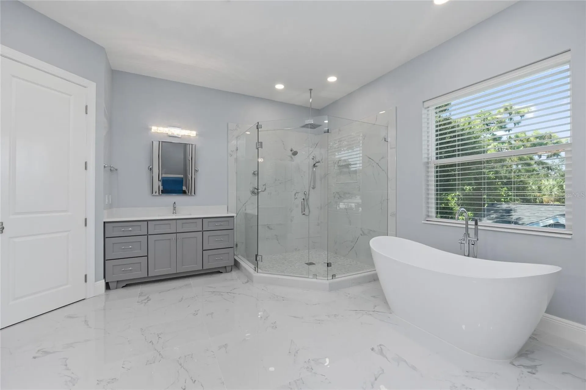 3709 W Dale Avenue Tampa FL 33609