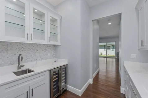 3709 W Dale Avenue Tampa FL 33609