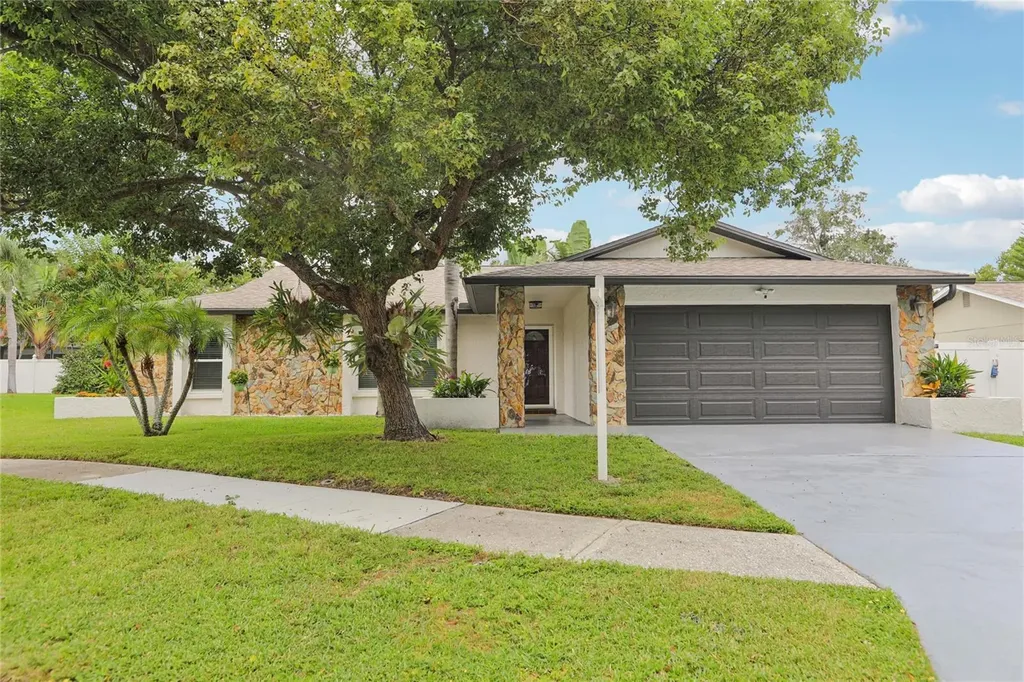 109 Timber Circle Safety Harbor FL 34695