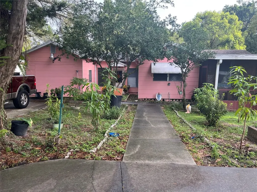 555 Monroe Avenue Apopka FL 32703