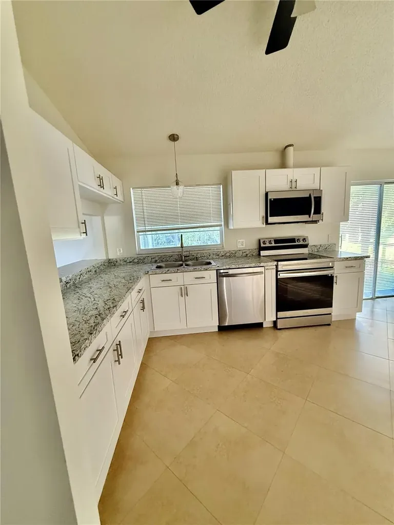 970 Amy Ridge Court Kissimmee FL 34747