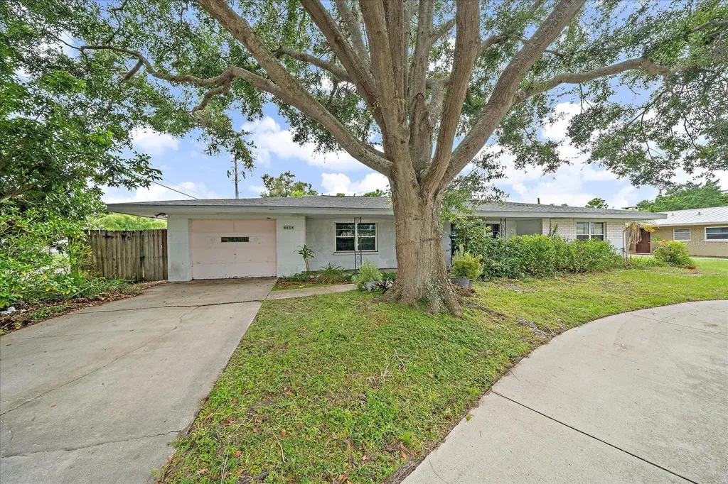2340 Valencia Drive Sarasota FL 34239