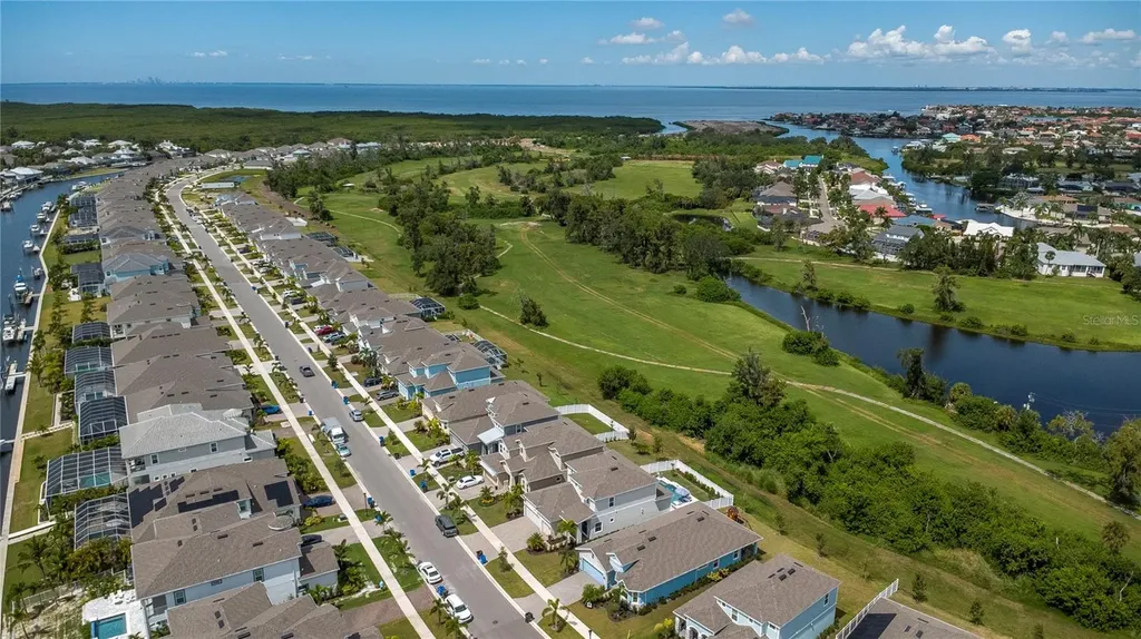 979 Signet Drive Apollo Beach FL 33572